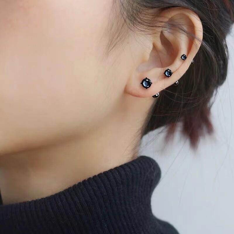 Womens Round Black CZ Crystal Screw Back Earrings Surgical Steel Ear Stud 2Pcs