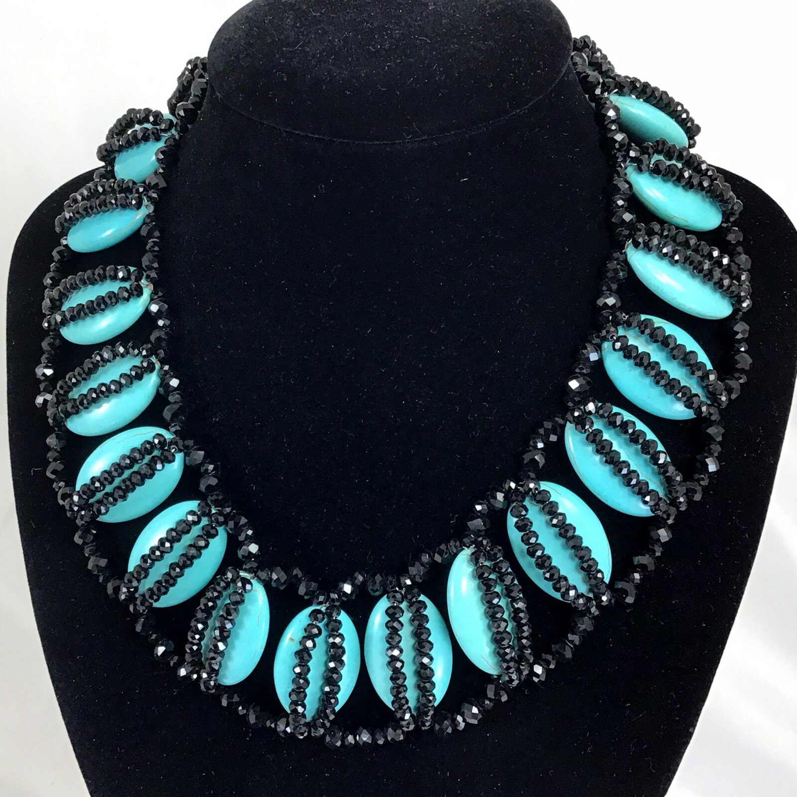 Magnesite Turquoise & Black Crystal Beads Necklace w/Silver Tone Clasp 18-20.5″