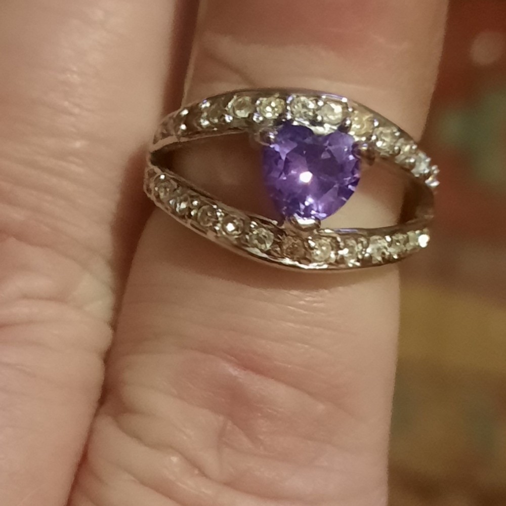 Heart purple amethyst faux gemstones ring silvertone size 5 US cocktail