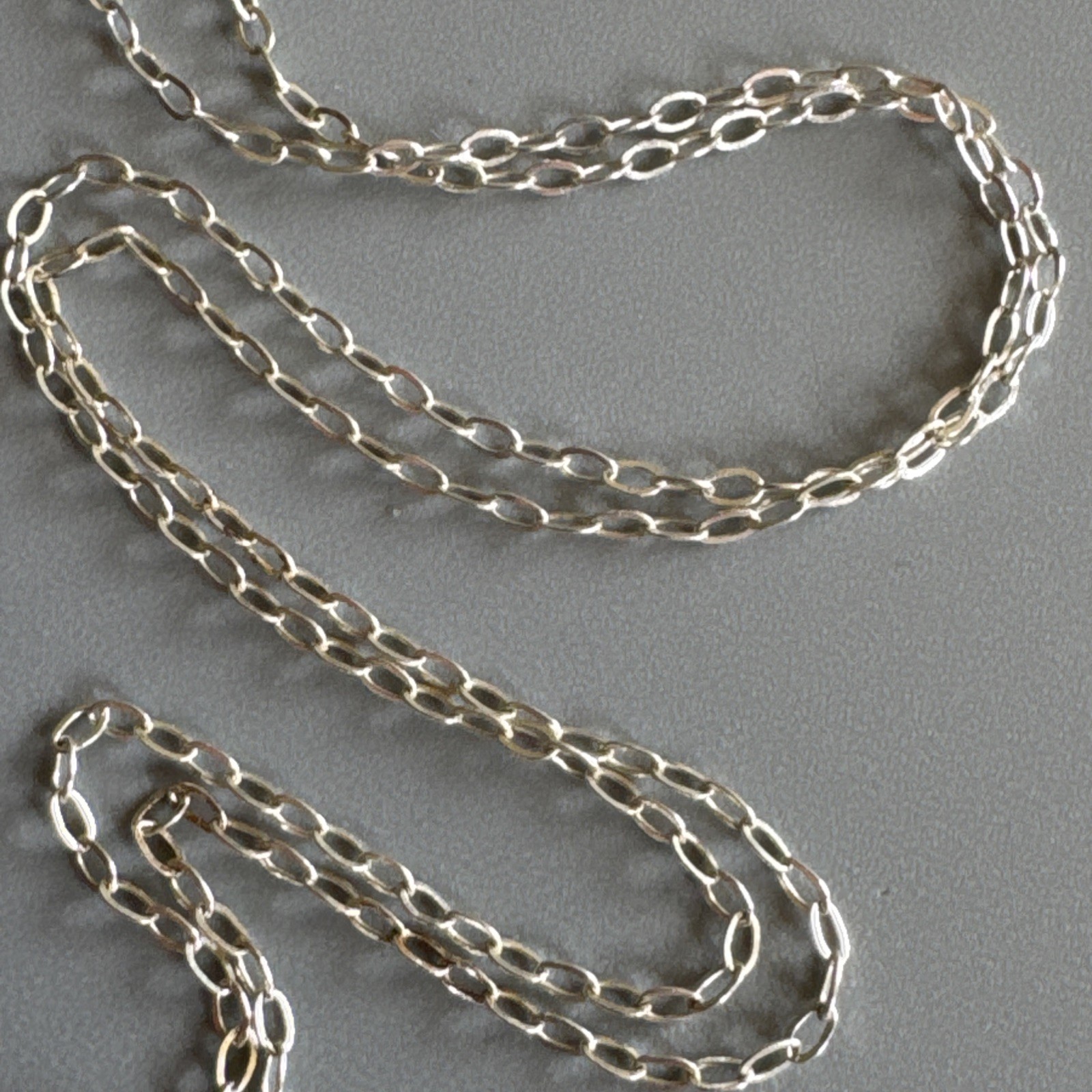 Sterling Silver 925 Round Solitaire Cz Pendant & 16” Oval Link Chain Necklace