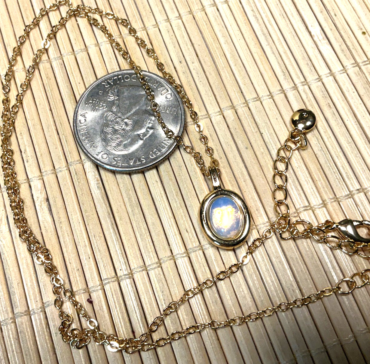 Fashion Necklace Gold Tone Opaline Glass Oval Pendant Lot 103D