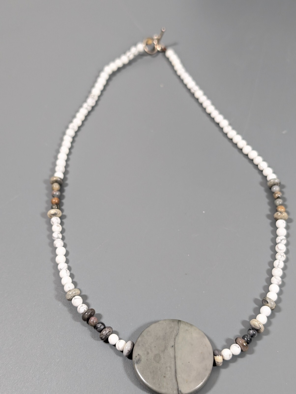 Boho White Gray Marble Stone Round Disc Bead Toggle Necklace Coastal Beach 18 in