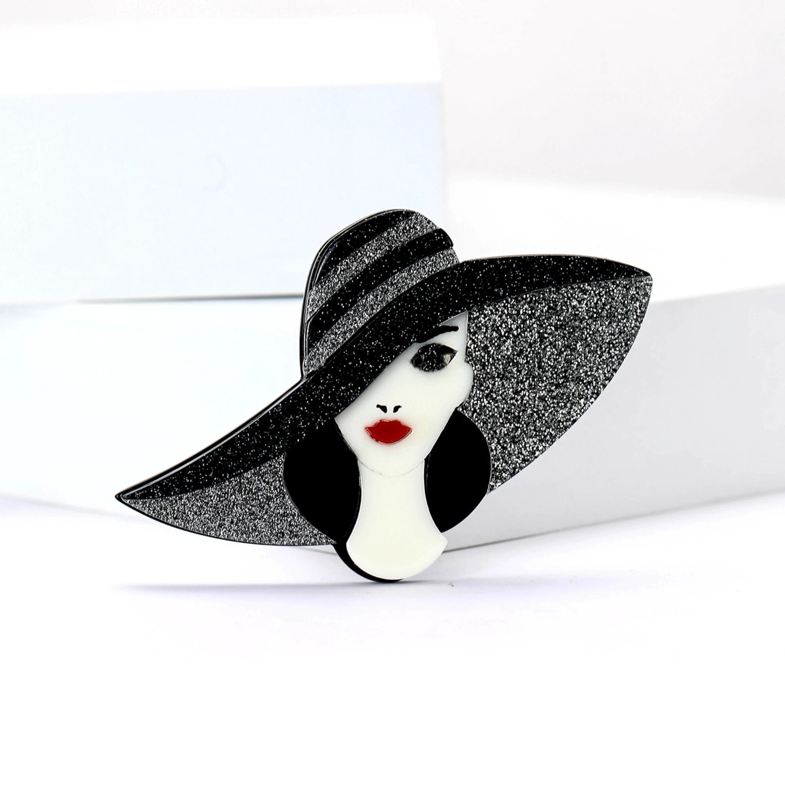 Acrylic Brooches Modern Lady Girl Fashion Dog Flower Cat Animal Jewelry Pin Hot