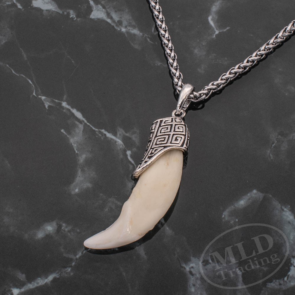 Faux Wolf Tooth Pendant Necklace – Resin & Alloy Cap – Tribal Viking Style