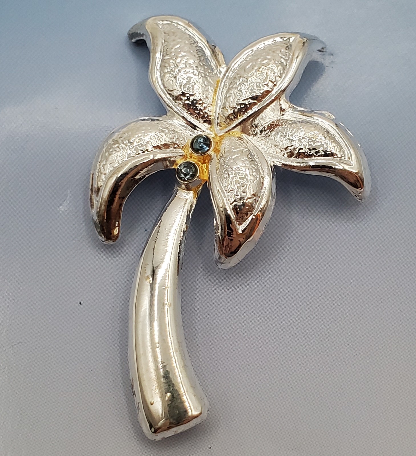 Flower Brooch 2in Silver Tone Blue Crystal Palm Lilly Estate Pin NOS Branded TH