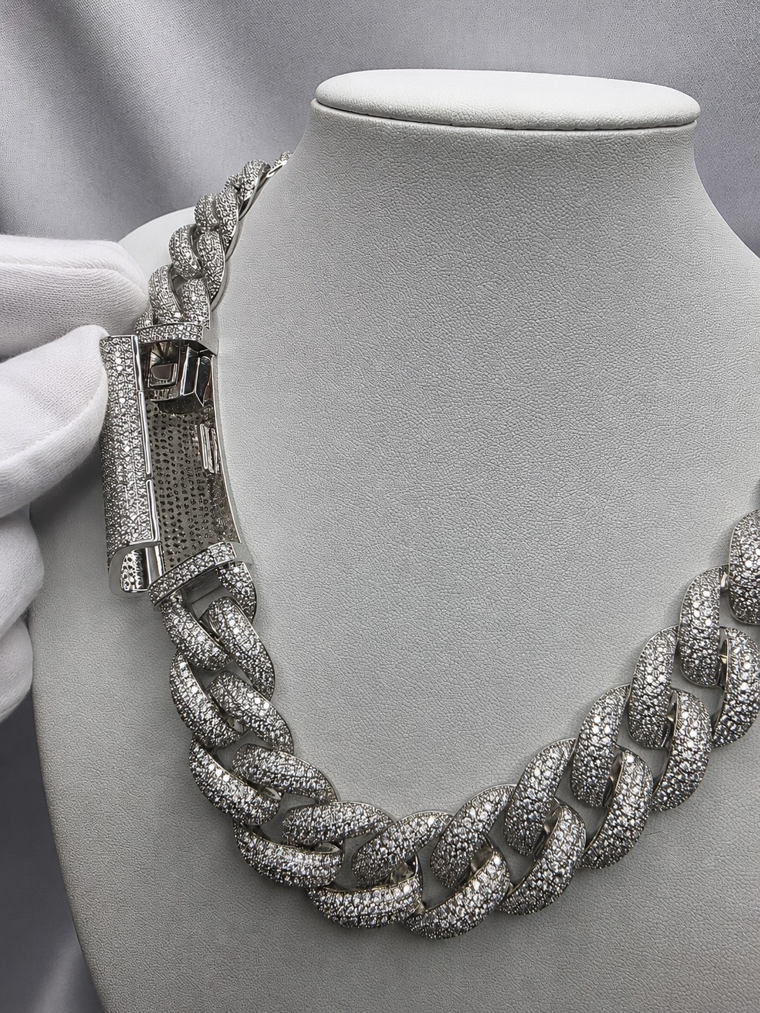 22″ VVS Moissanite Cuban Link Chain 925 Sterling Silver Iced Out Necklace