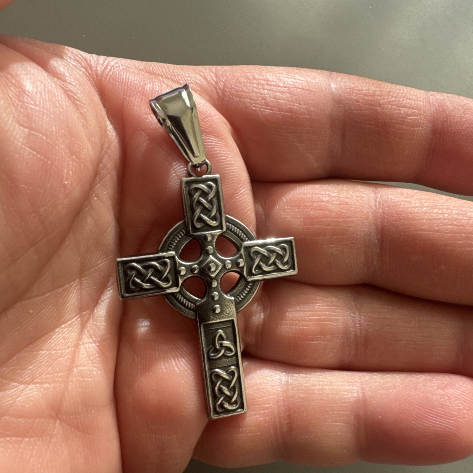 Celtic Cross Pendant Silver Stainless Steel 24 Inch Chain Unisex Gift Knot