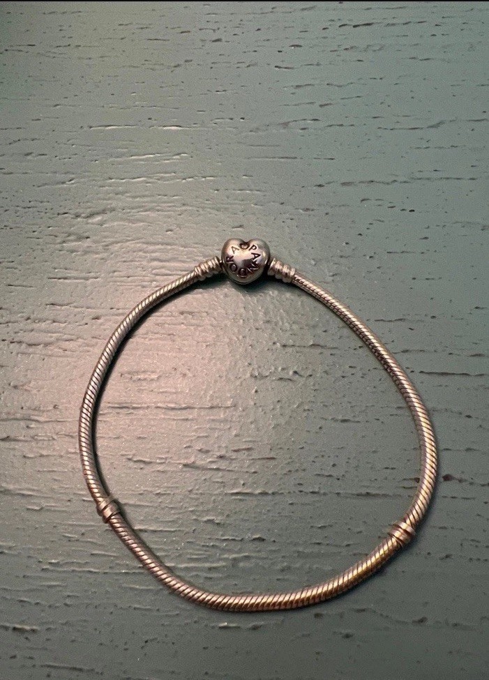 PANDORA 925 Sterling Silver Snake Chain Heart Clasp Bracelet 9 in