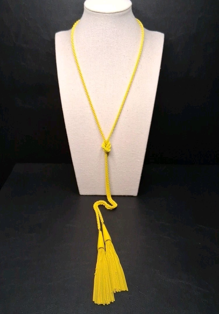KENDRA SCOTT Yellow Phara Lariat Necklace Whit Tassel. 15.449