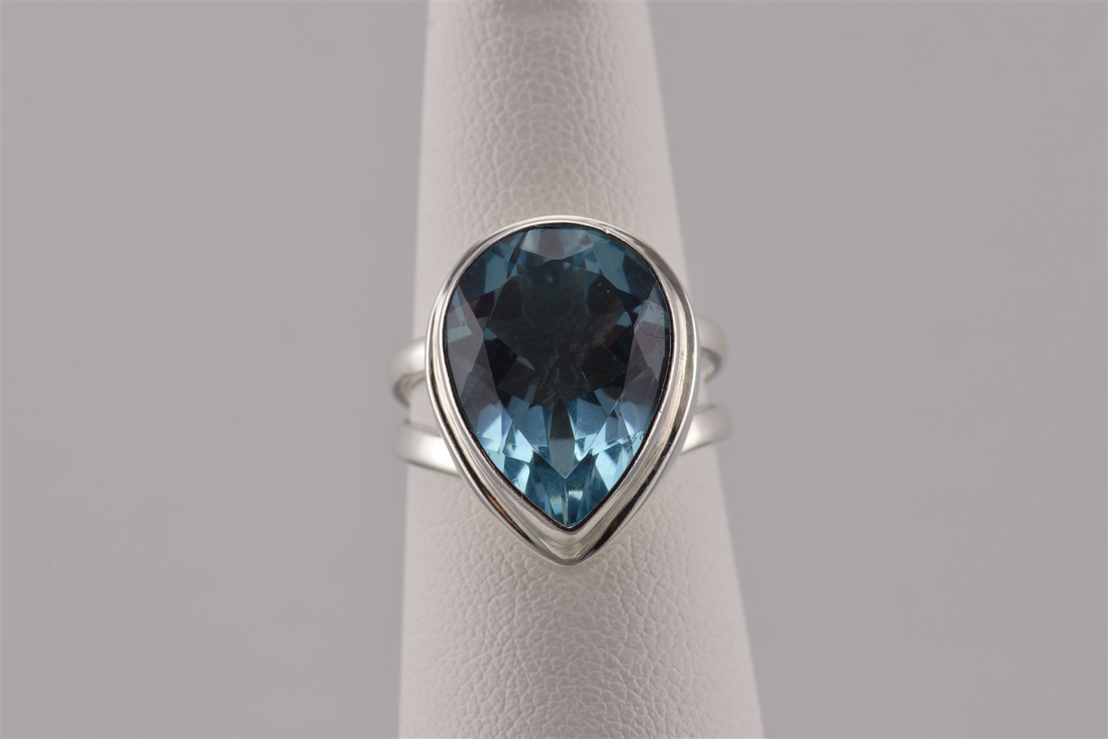 Sterling Silver Stepped Bezel Blue Cubic Zirconia Statement Band Ring 925 Sz: 6