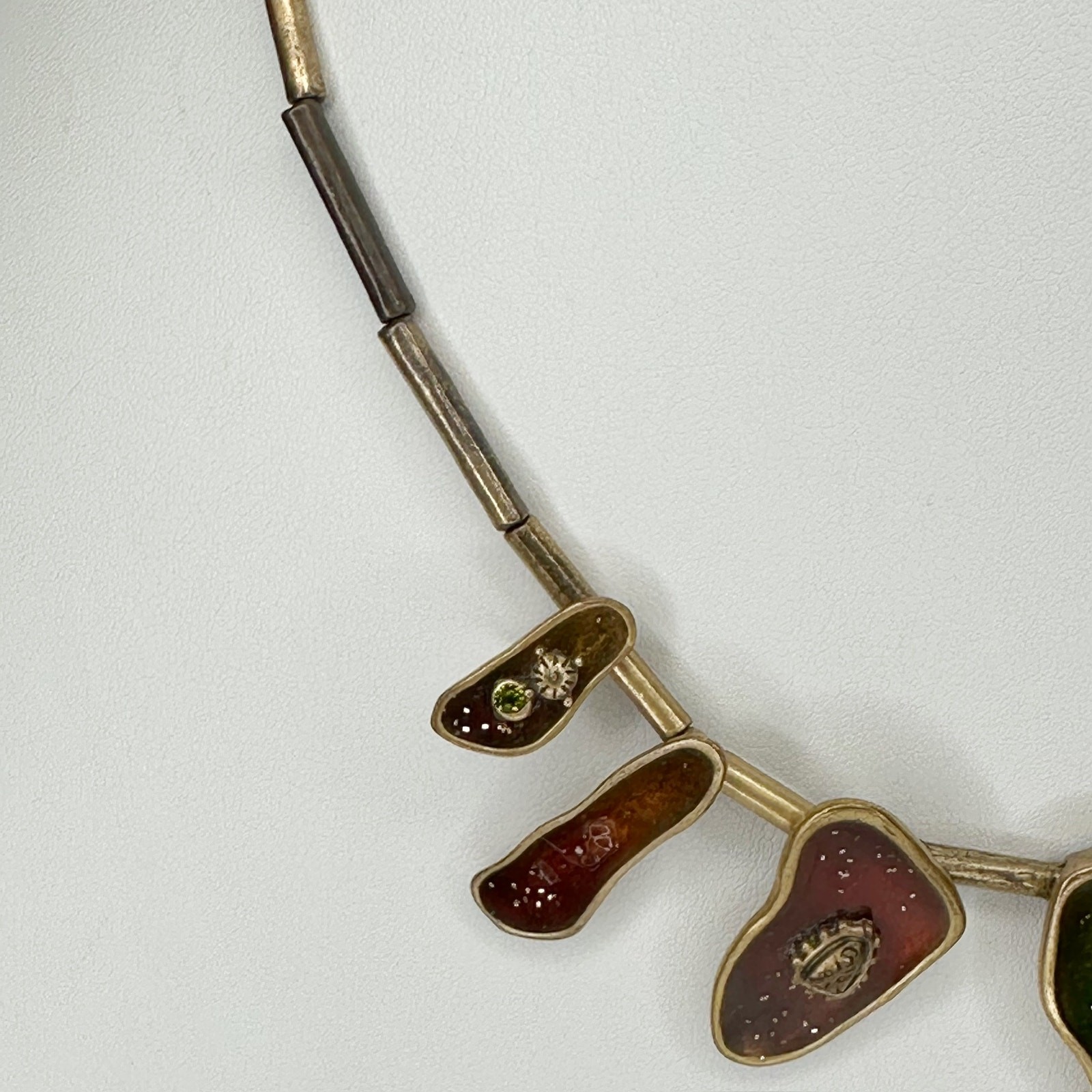 Chico’s Multicolor Resin Organic Shape Bib Necklace Gold Tone Bar Link