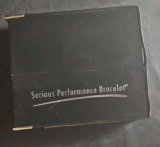 Q-Ray Deluxe Ionized Silver Wellness Bracelet – Medium – NOS – Vintage