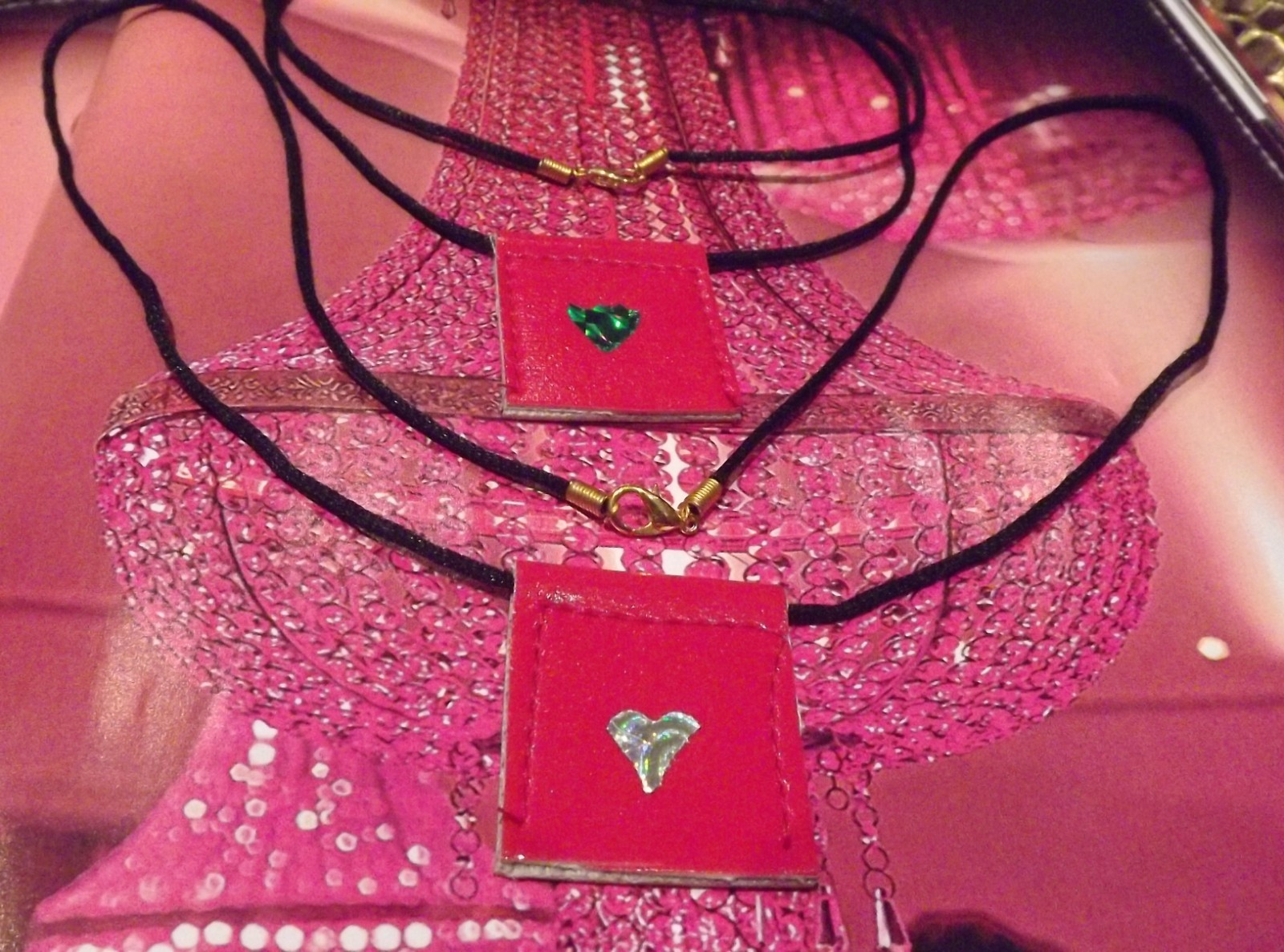 2 x Leather Look Pendant Tweet Locket Self Insert Your Lucky Paper Tweeze it In