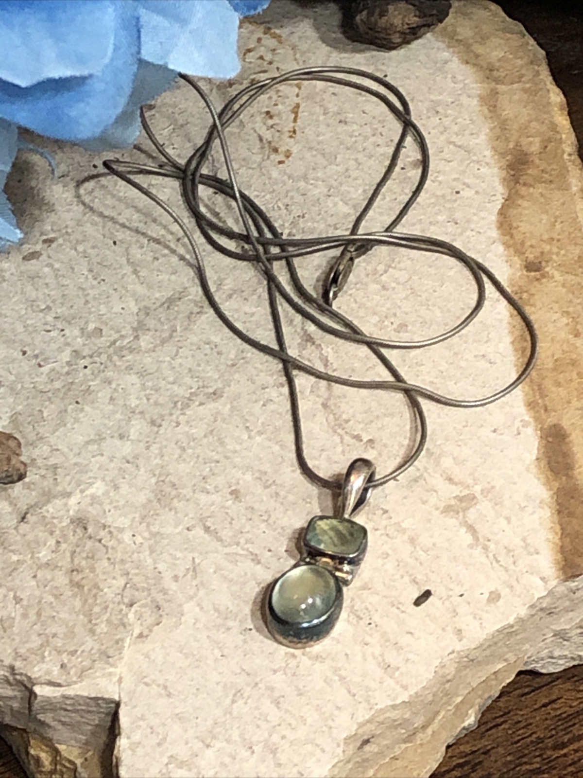 2. Vintage Sterling silver 925 Prehnite Stone Snake chain Necklace 30″, 9.1g