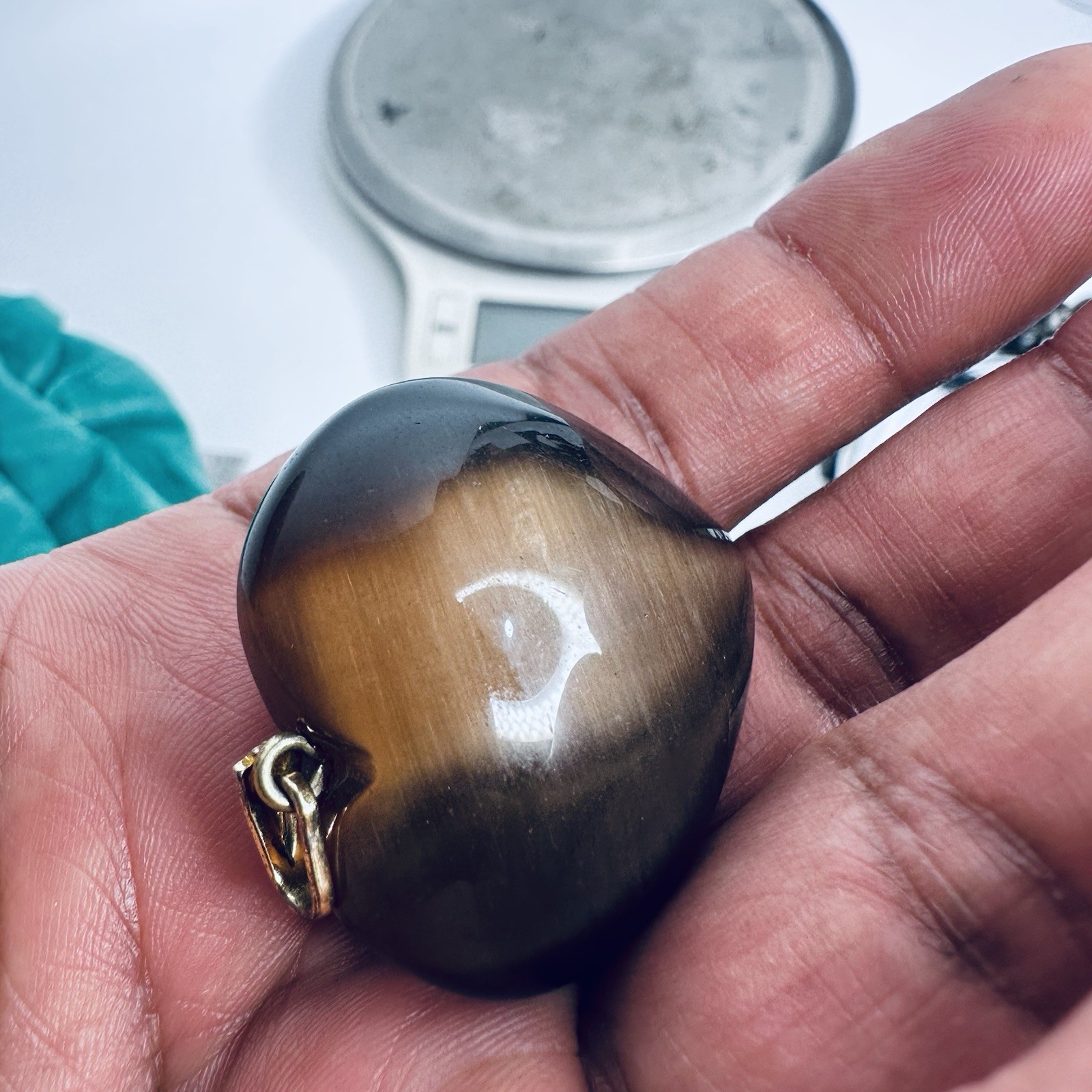 Natural Golden Tiger’s Eye Heart Pendant 30g 35mm Chatoyant Gemstone