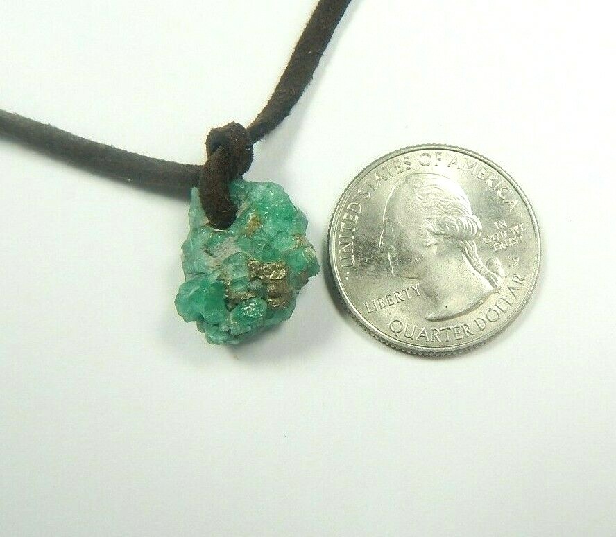 Colombian Emerald Rock with crystals 15.00 Cts Mineral Beryl Cow Leather Muzo Mi
