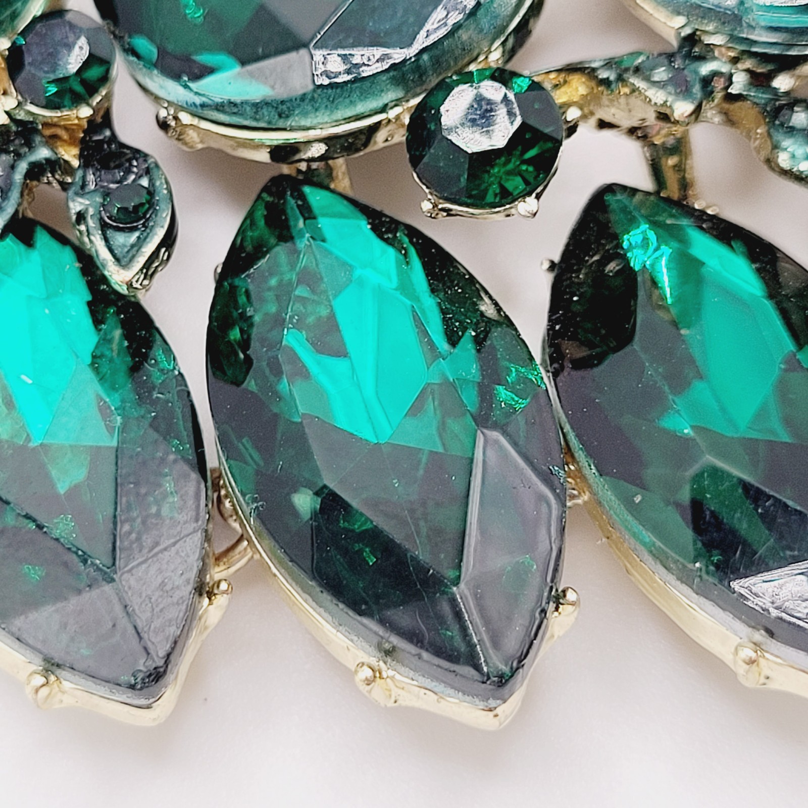 Christina Collection Green Faceted Glass Rhinestone Gold Tone Formal Necklace