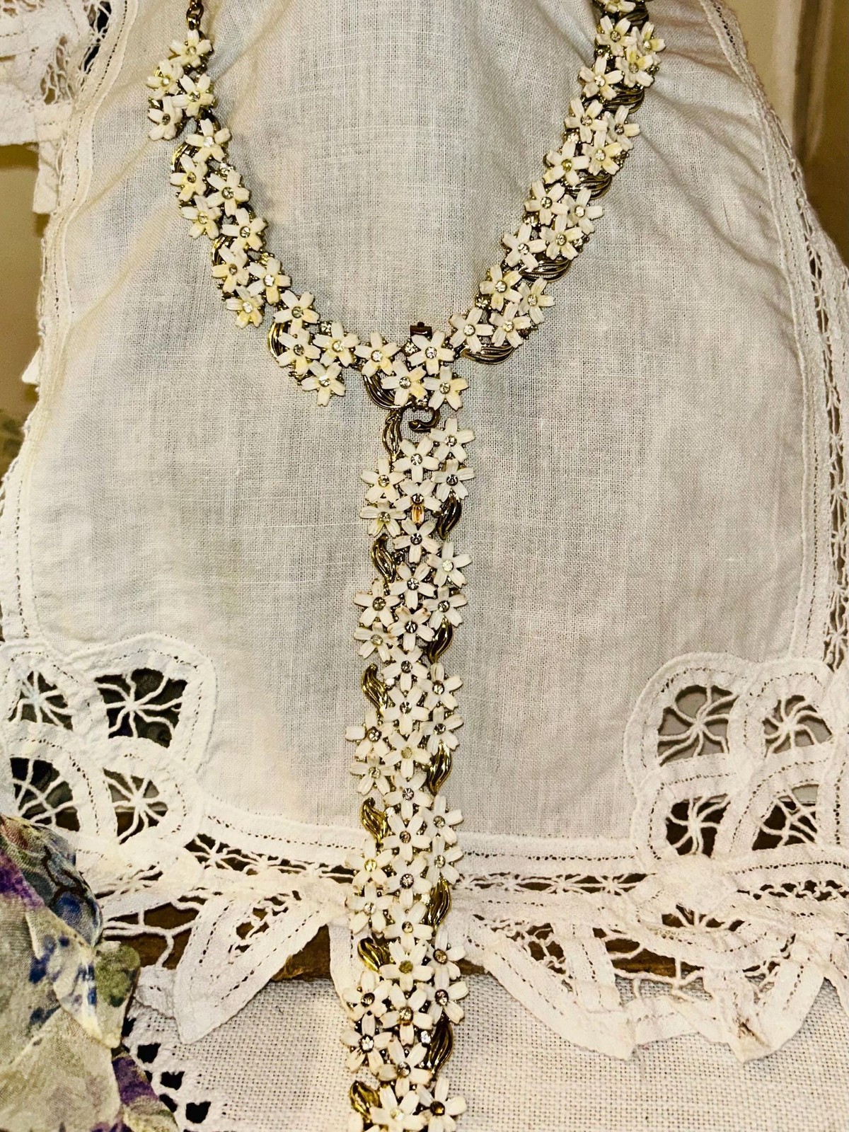 Signed Lisner White Bouquet Jewelry Set • 1957 Floral Rhinestone Necklace Bracel