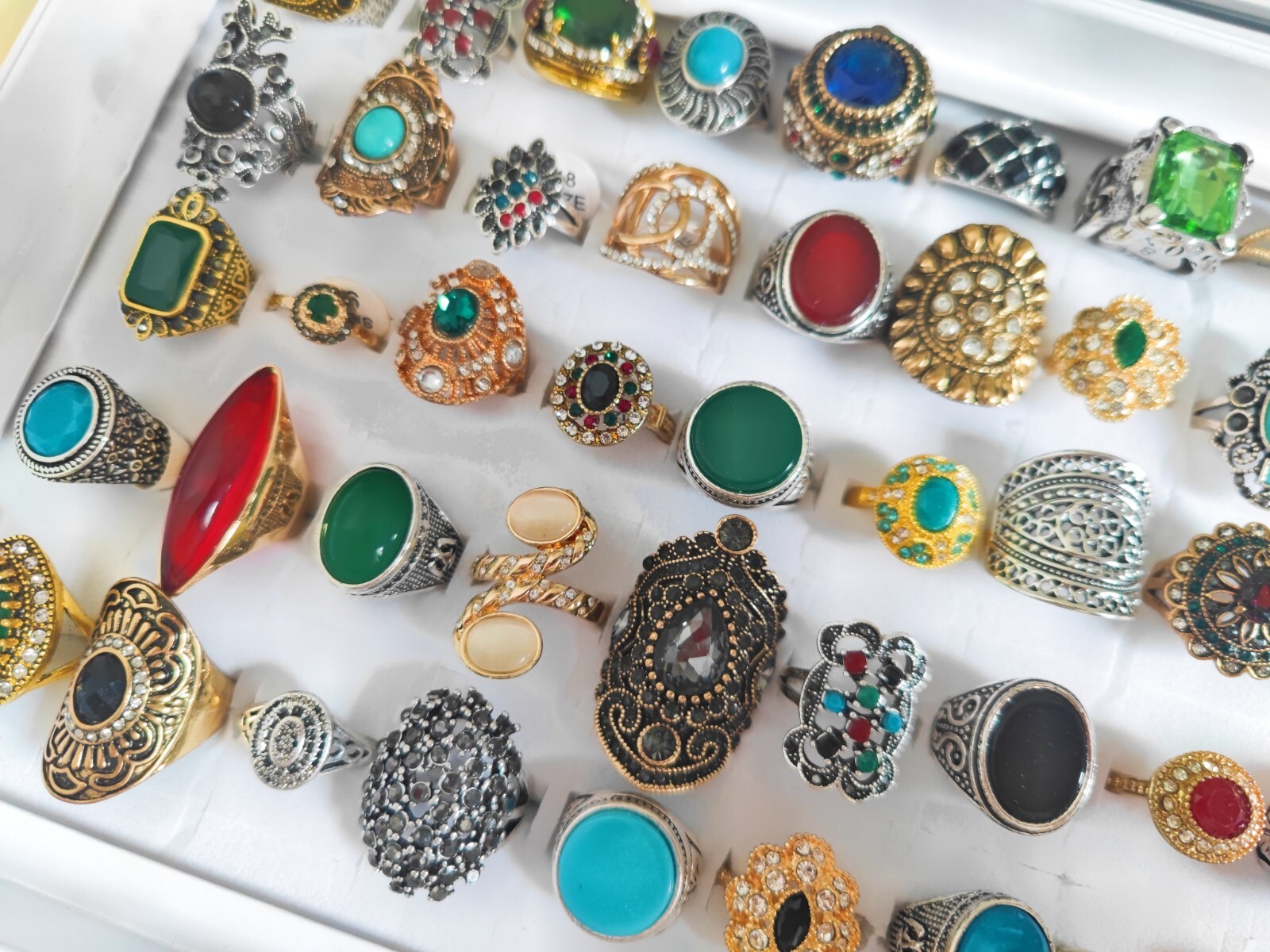 Wholesale 50pcs Lot Vintage Crystal Stone Mix Style Metal Jewelry Ring Men Women