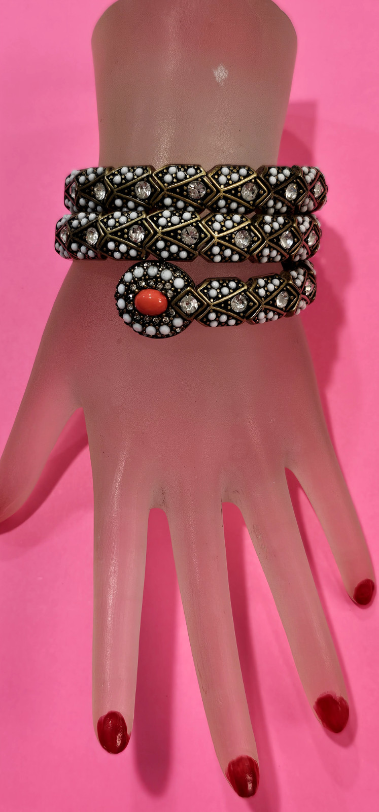 Unbranded women bracelet NWOT bronze color regular size, stretches and coils