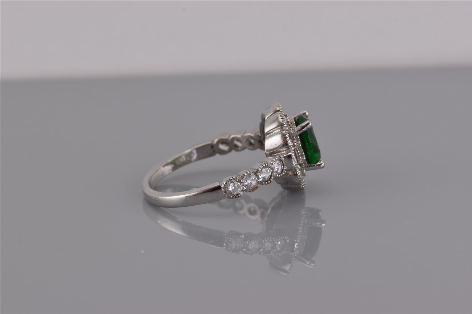 Sterling Silver Green Round Solitaire Halo Accent Scalloped Band Ring 925 Sz: 8
