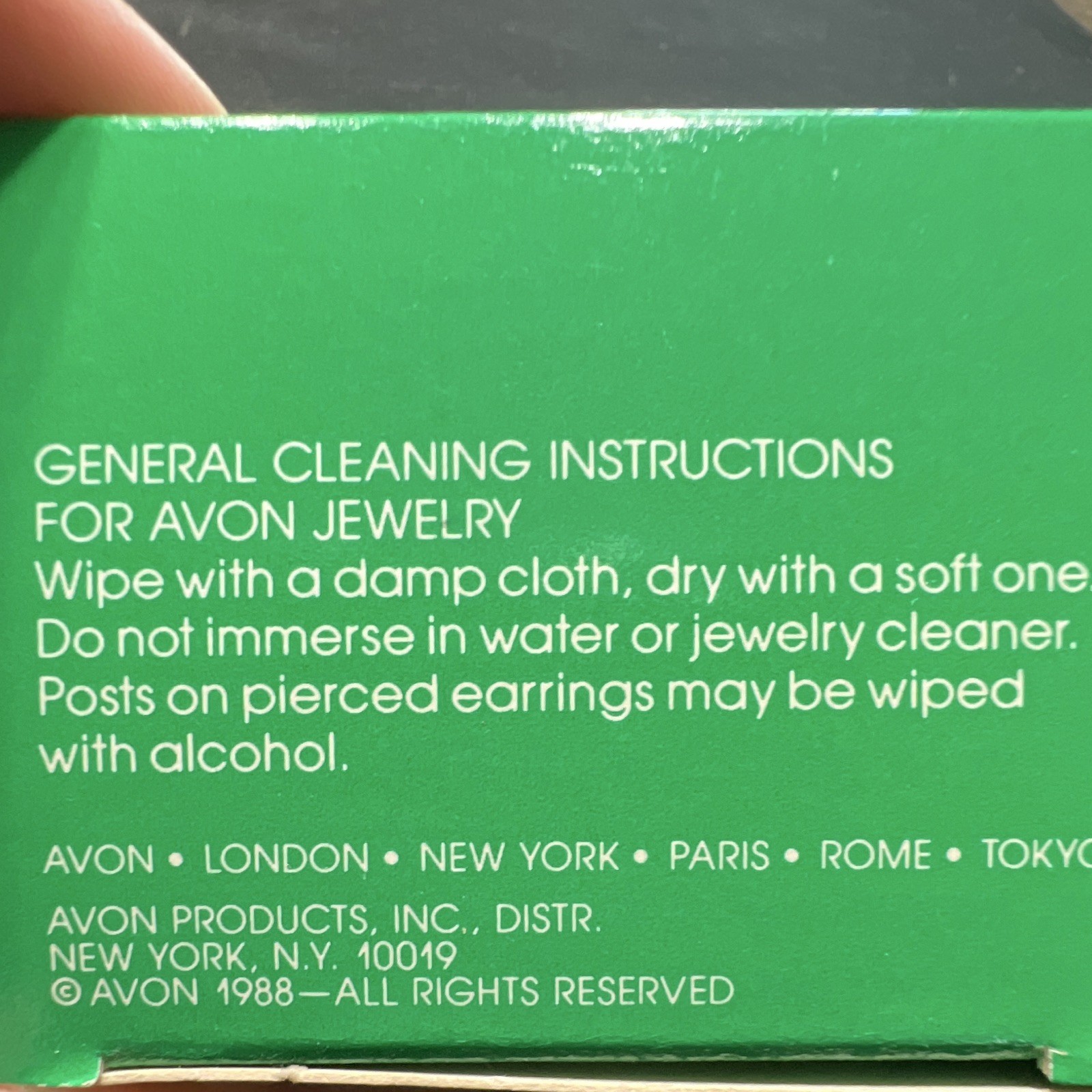 Avon Holly Leaf Enamel Stud Earrings Green Red Gold Surgical Steel Posts