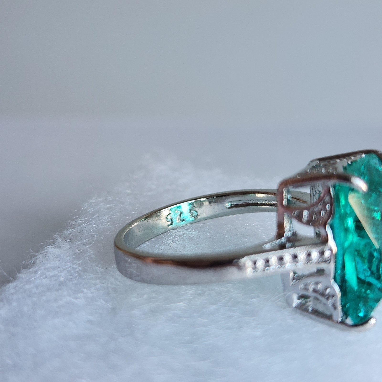 Size 8.75 Sterling Silver Emerald Cut Green Stone Ring Statement 4.3g