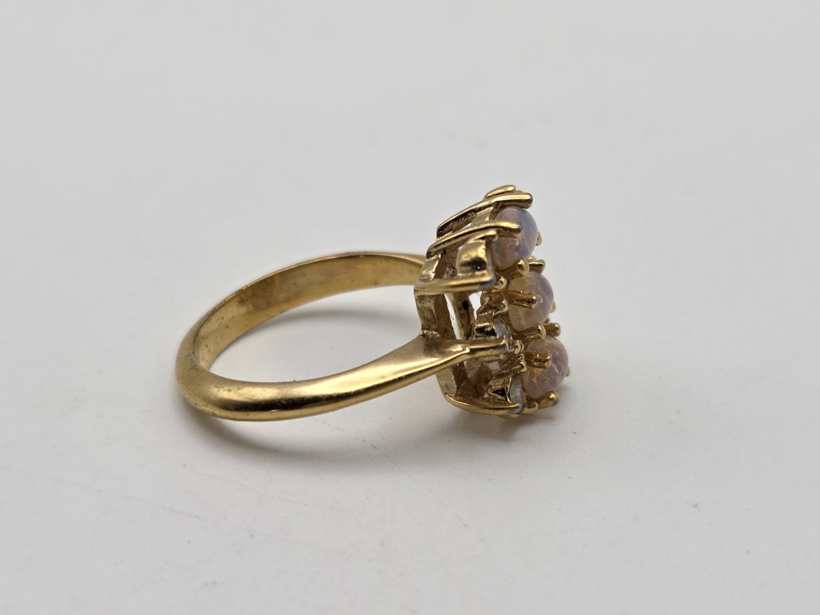 Designer Avon Synthetic Opal And Cz Gold Tone Ring Size 5.25