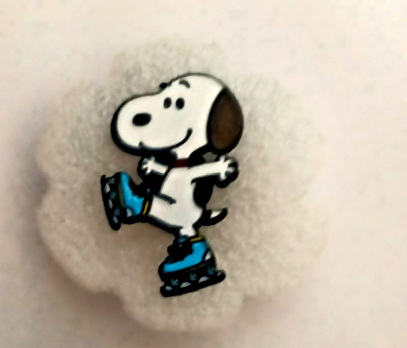 SNOOPY-PEANUTS-ENAMEL PIN-SHIP 2 OR MORE PINS FOR $5.49