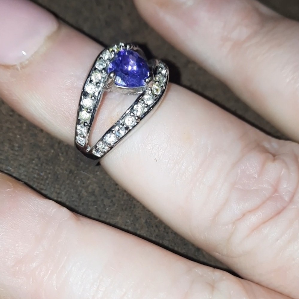 Heart purple amethyst faux gemstones ring silvertone size 5 US cocktail