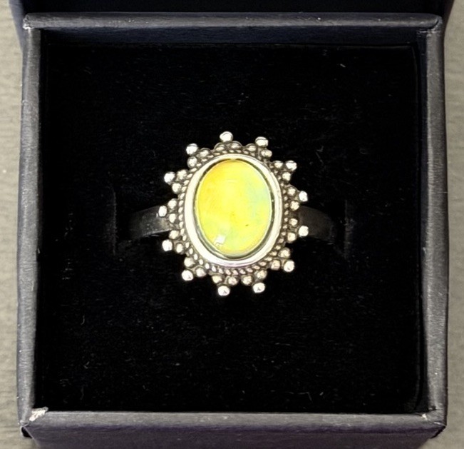 Sterling Silver Plated Flower Oval Mood Ring + Color Chart + Gift Box Size 7.5