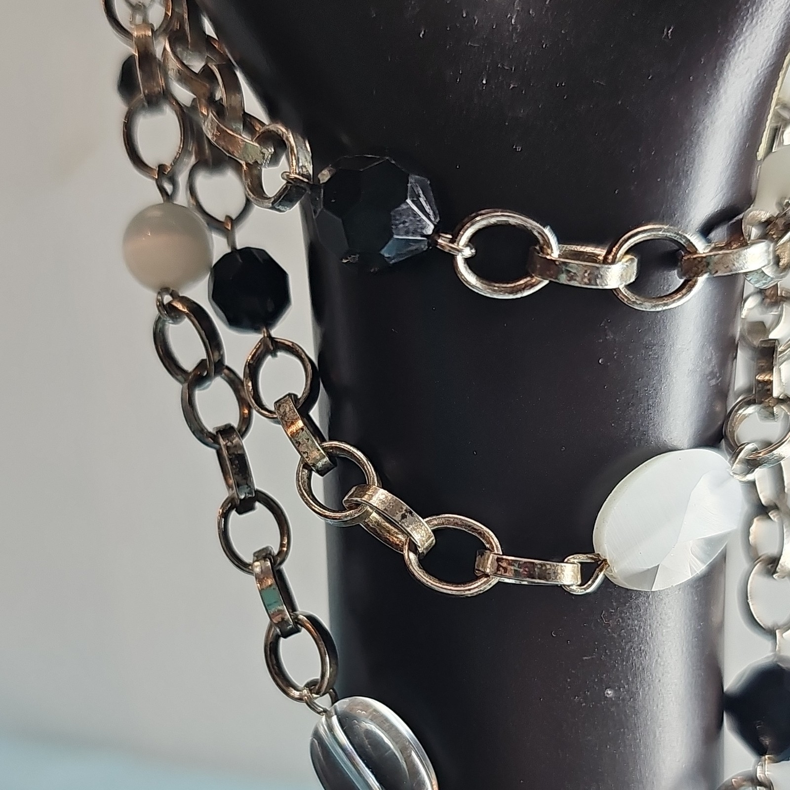 Silver Tone Round Link Chain Bracelet Black White Clear Glass Beads Toggle