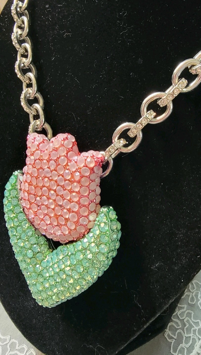 Betsey Johnson Authentic Hop To It Tulip Necklace Easter Spring Flower Chunky