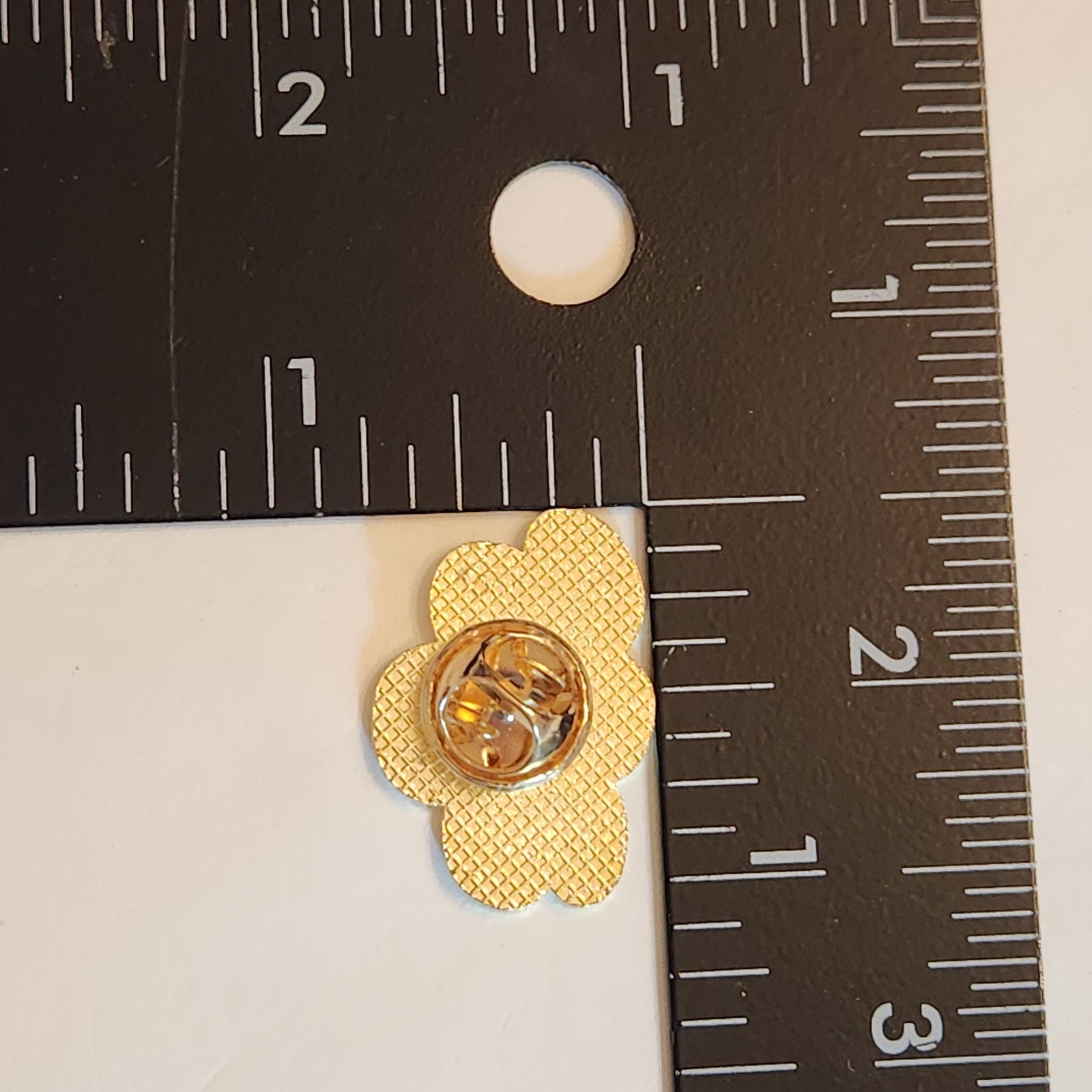 White Cloud Large Metal Enamel Pin Gold Tone Backing Lapel Backpack Hat Brooch