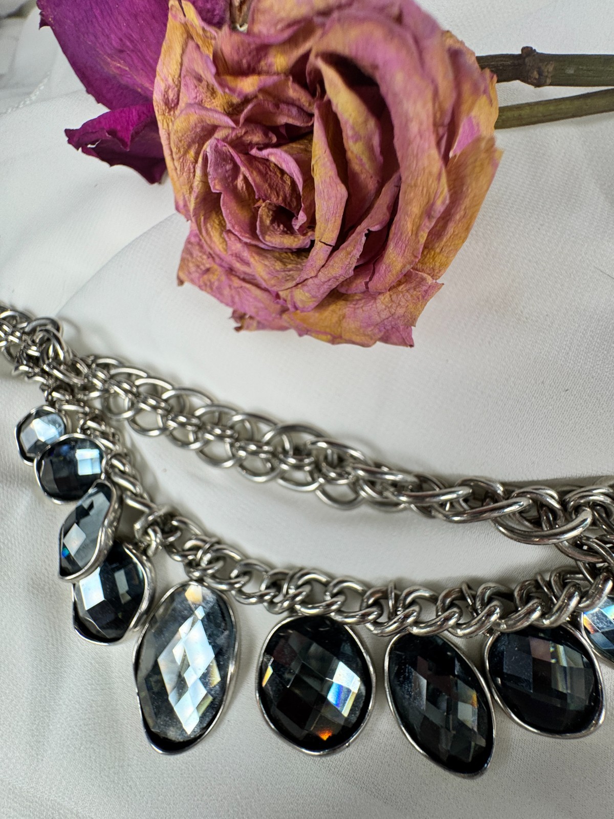Chunky Silver Tone Chain Necklace Faceted Gray Glass Crystal Statement Bib Neckl