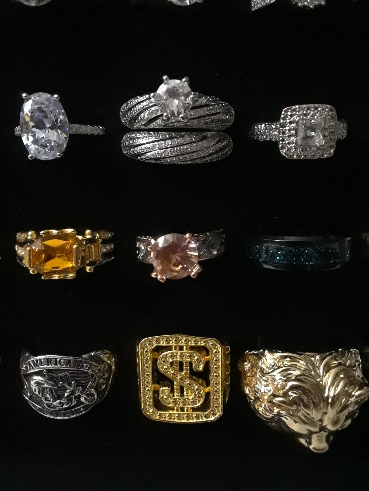 Wholesale Lot of 72 Rings Various Shapes and Sizes Men – Women Display Tray NWOT