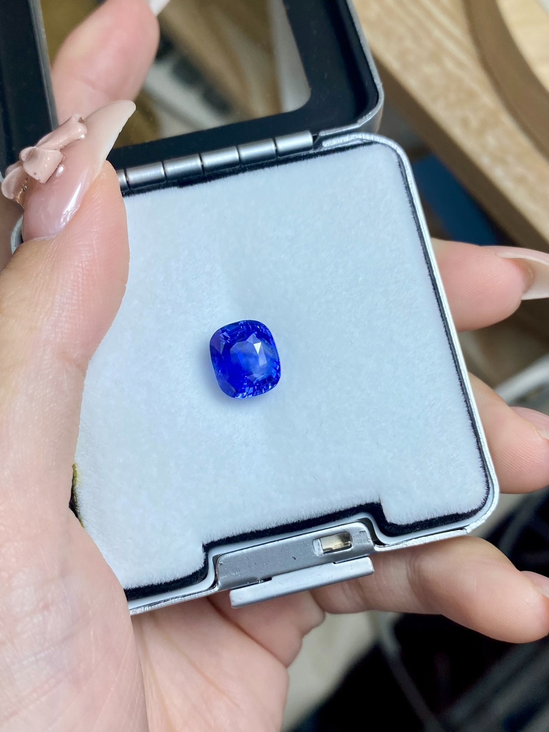 [jerseychou] Natural cornflower blue sapphire 6.15ct , Sri Lanka , GRS/LOTUS
