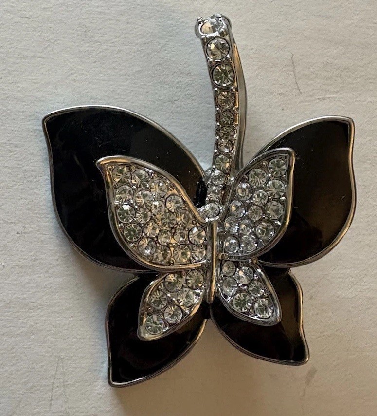 Fly without Strings , Spread your Wings Butterfly Pendant