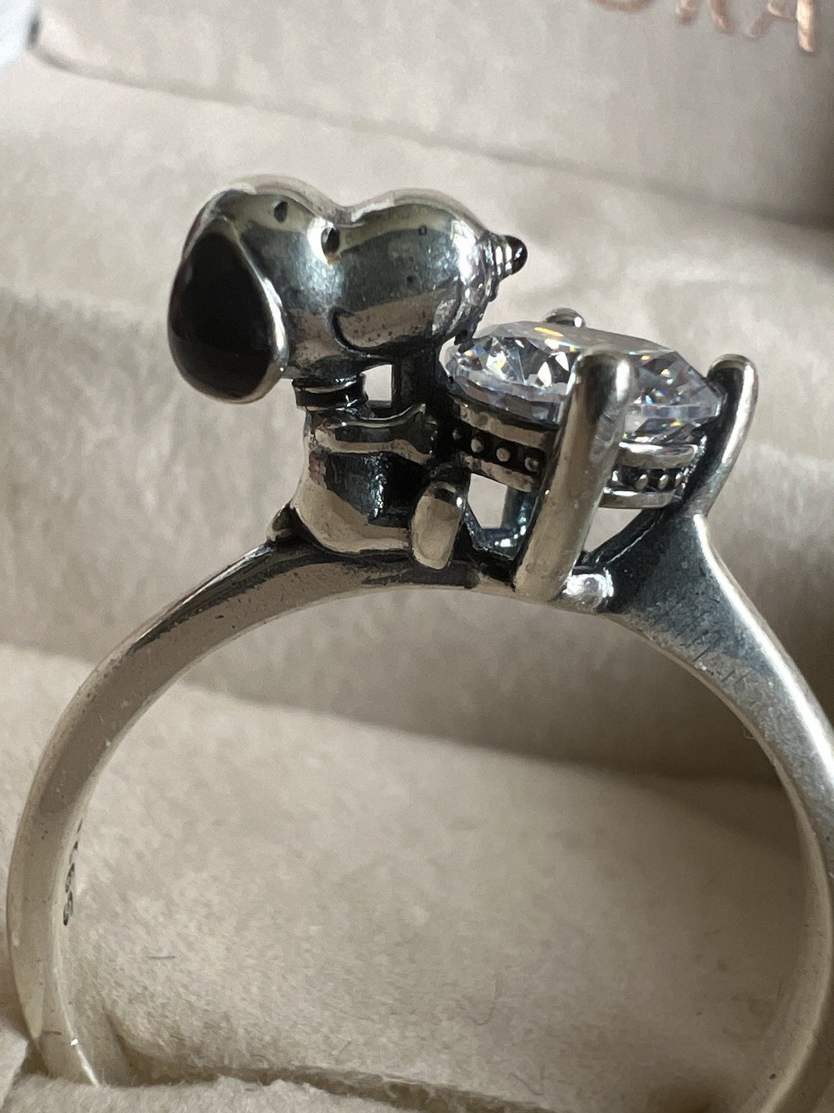 Peanuts 925 Sterling Silver Zircon Peanuts Hugs Snoopy Ring Size 7 Pet Lover