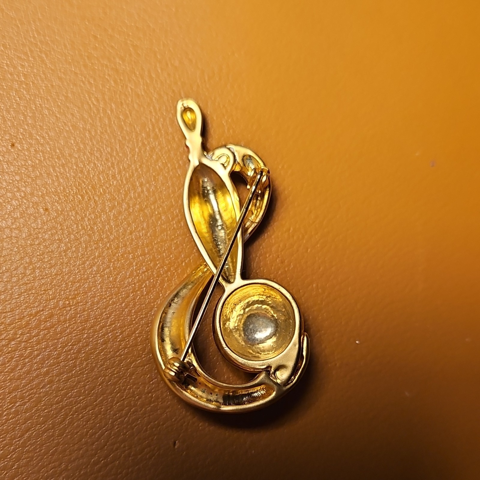 Gold Tone Metal Bowling Pin Sports Brooch Pin