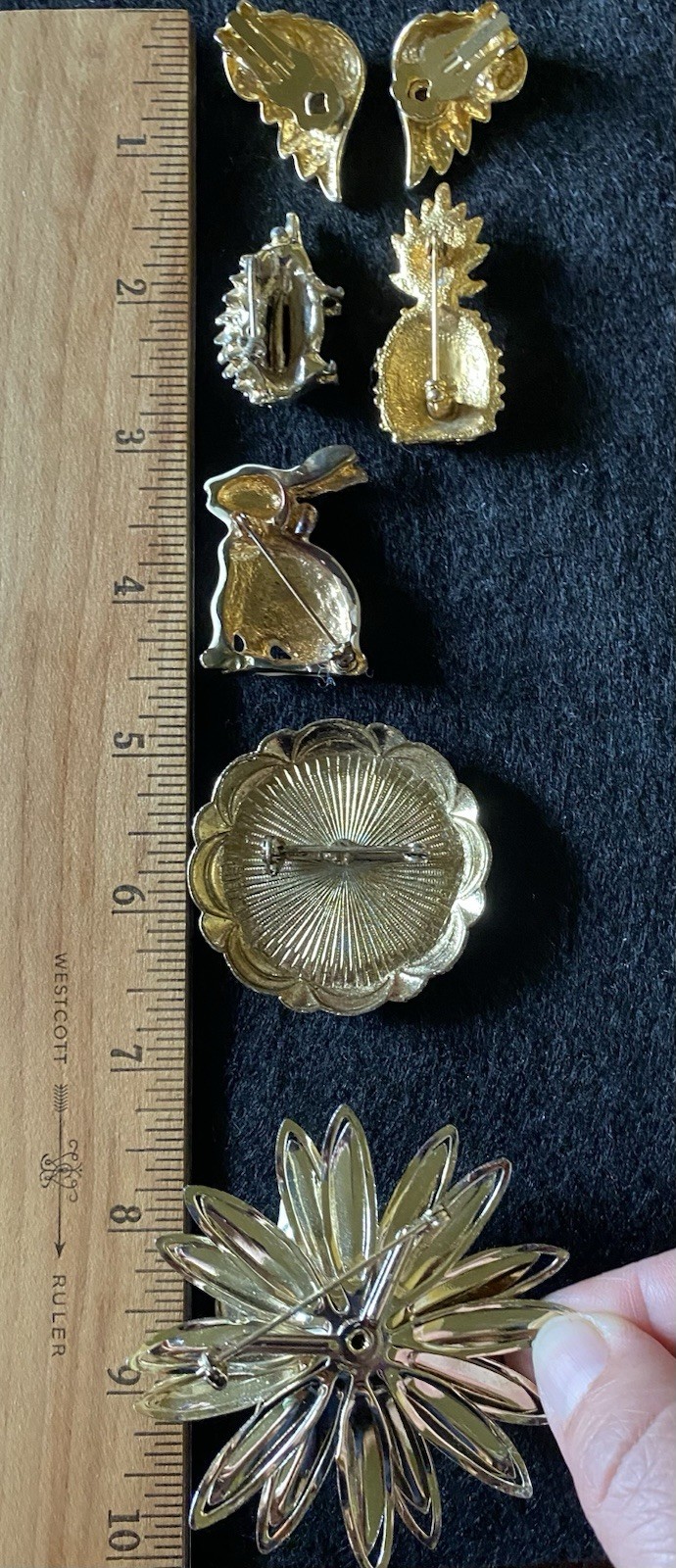 7 PIECE Goldtone JEWELRY Lot – CRYSTAL Necklace – VARIOUS Pins BUNNY & More