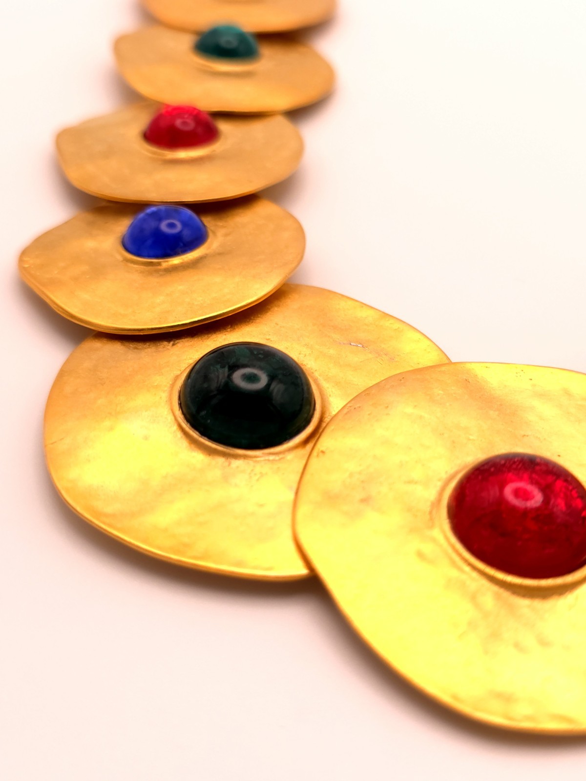 Les Bernard Hammered Gold Disc Necklace & Clip-On Earrings Set Blue Red Green