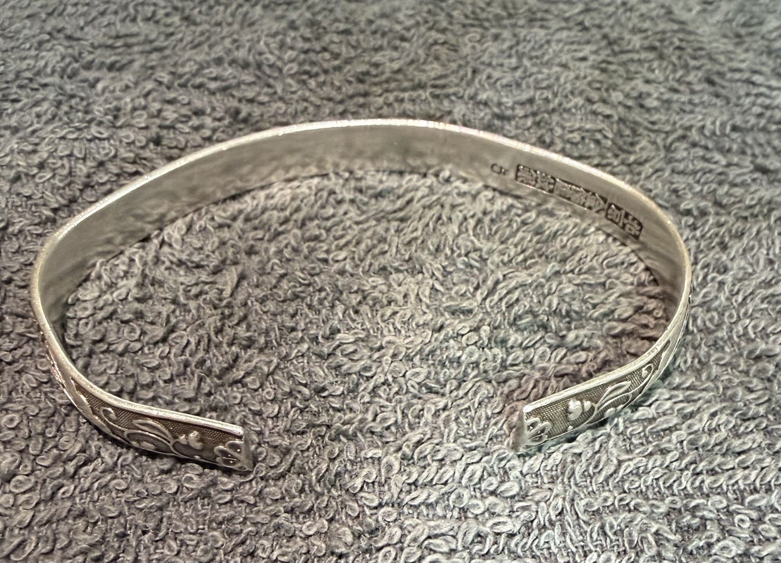 Beijing Gold Jewelry General Factory 1950-1980’s Silver Heavy gauge Bangle