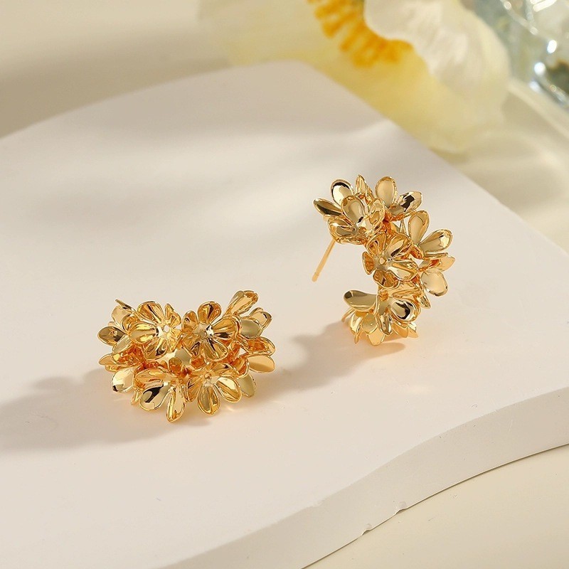 Golden Flower Brocade Cluster C-shaped Flower Gold Plated Alloy Stud Earrings