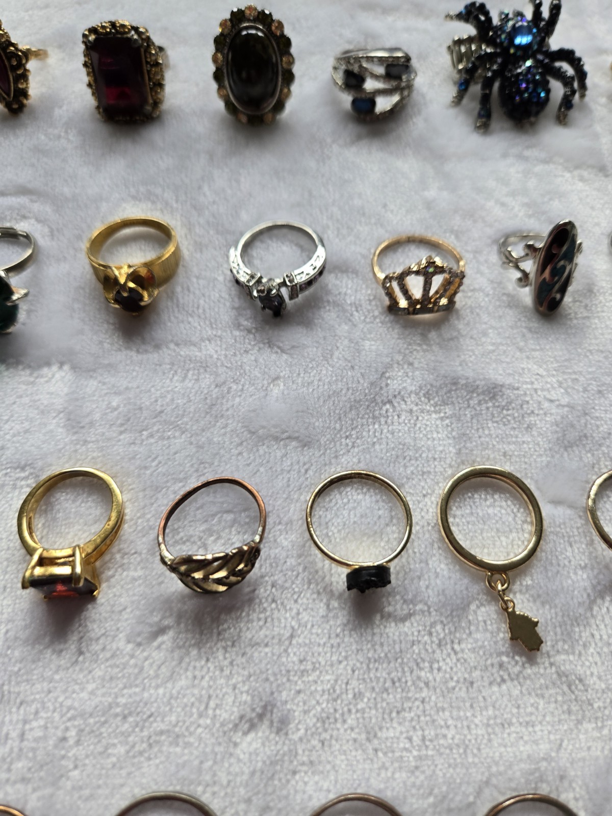 Huge Lot 55 Pc Mixed Rings Vintage to Modern Estate Jewelry Assorted Styles #02