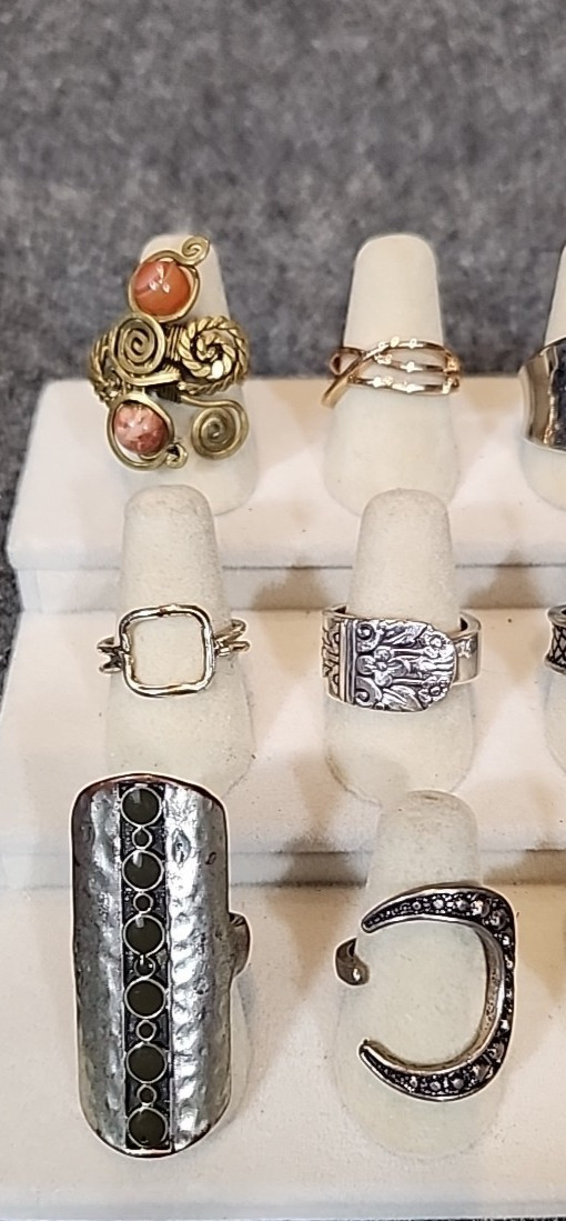 Jewelry 18 Egyptian Rings Adjustable Sized Stretch Lot #172 See Description