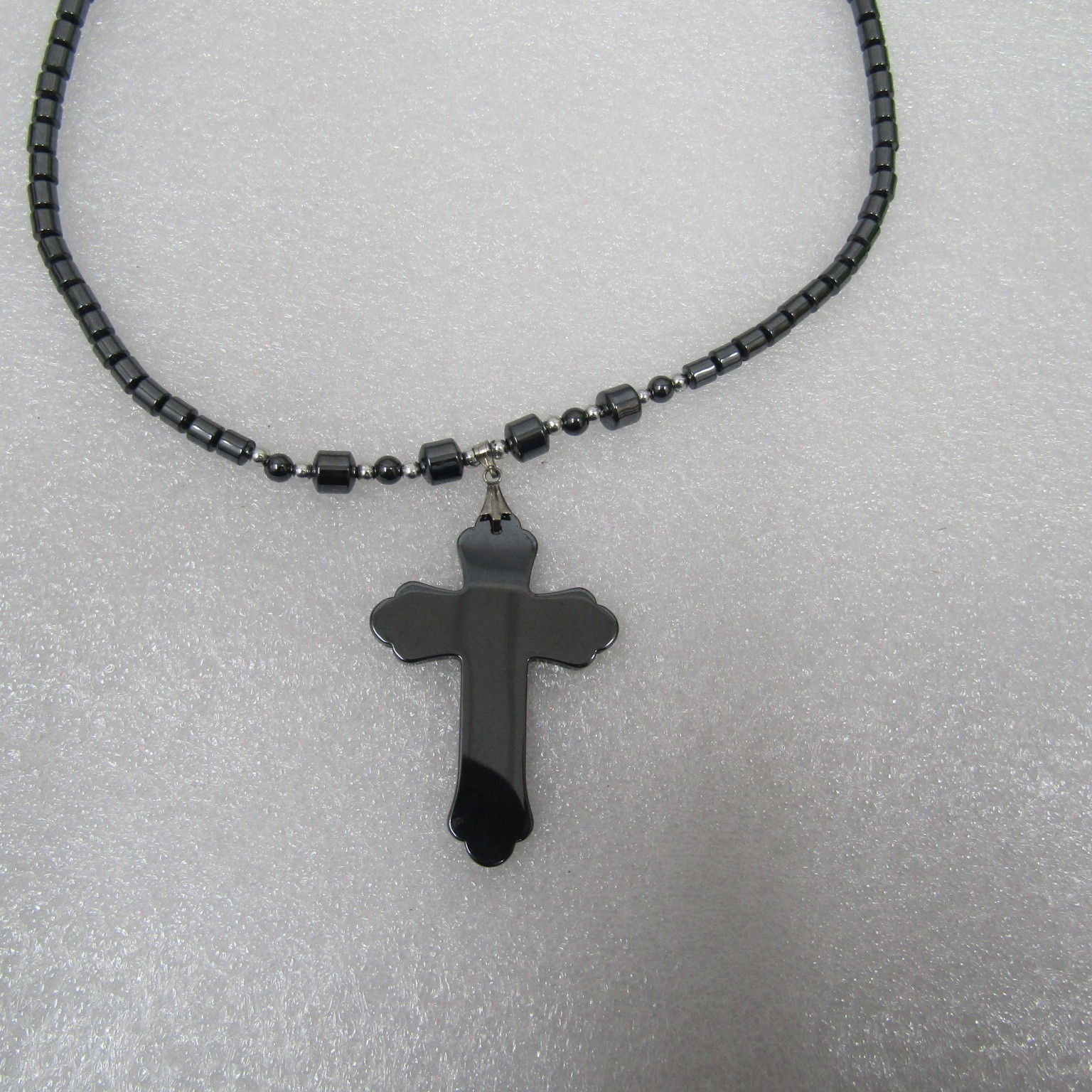 Women’s Jewelry Black Necklace Hematite Beads None Magnetic