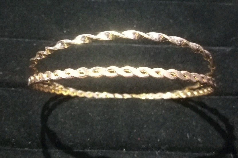 2-8 1/2″ GOLD PLATED BANGLE BRACELETS- 1 -CORKSCREW STYLE- 1 -FIGURE 8 STYLE