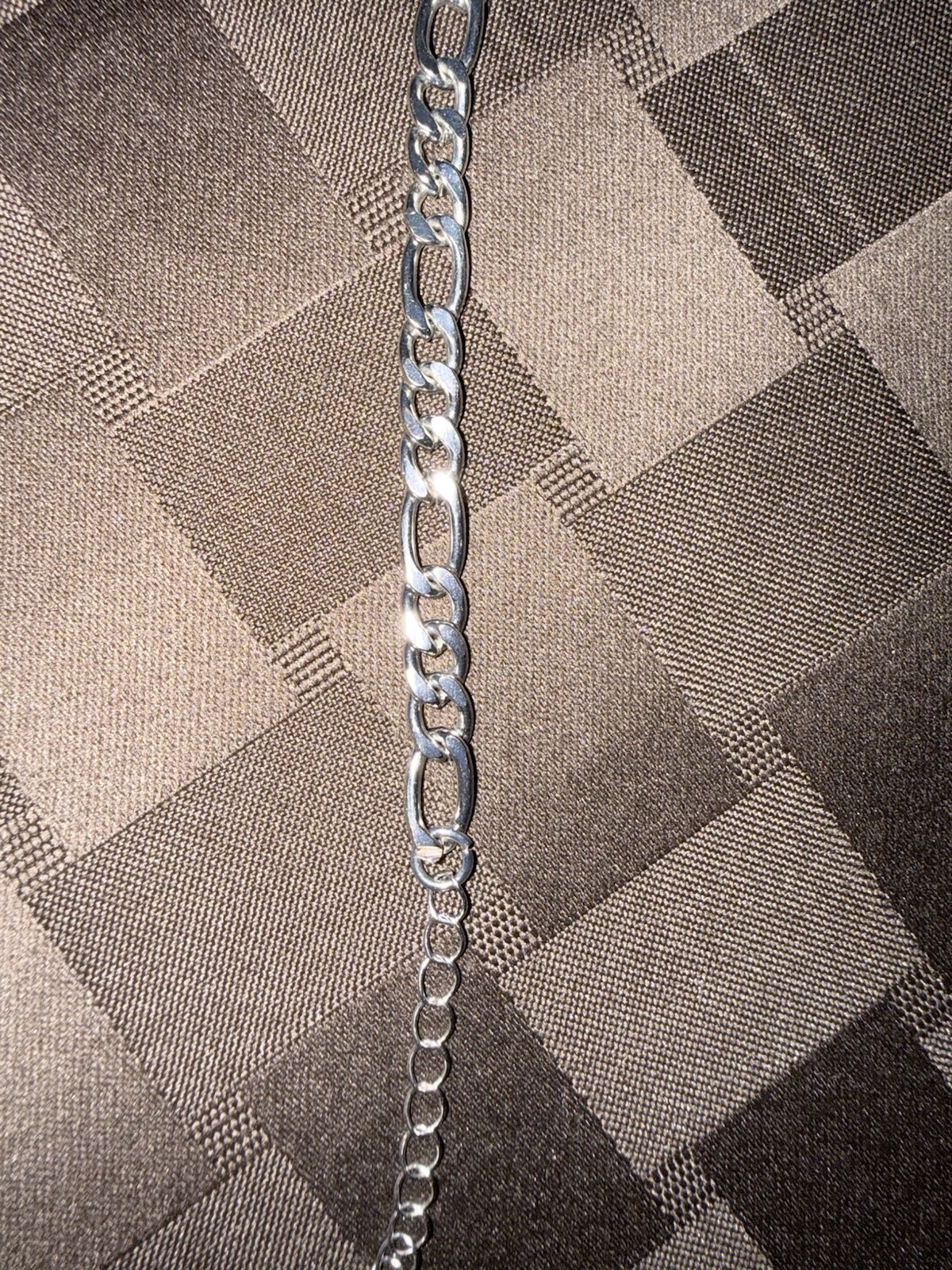 Figaro Link Chain Silver Tone Necklace (Flaw, Read Description) – 23.5″/24gm