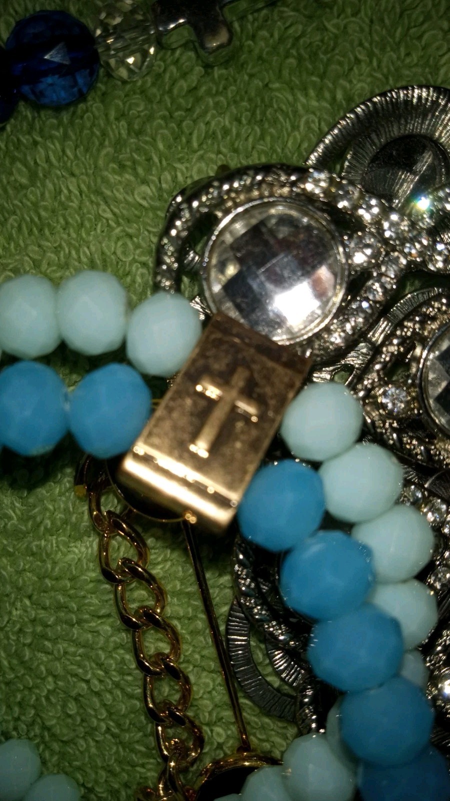MULTIPLE FASHION BRACELETS MOST STRETCHY BUT SOME PRETTY ONES, SOME SIGNED BRASS